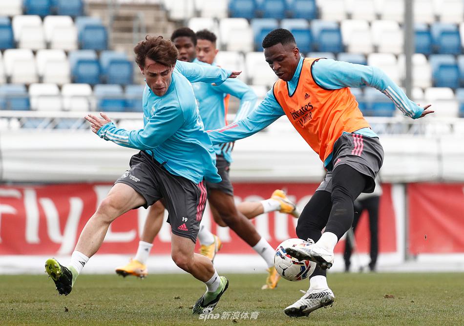 هدافين دوري أبطال أوروبا 2015تعرف على النجوم الذين سطروا التاريخ