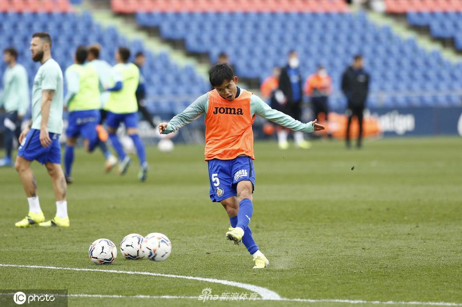 هدف مصطفى محمد اليوم أمام ليون